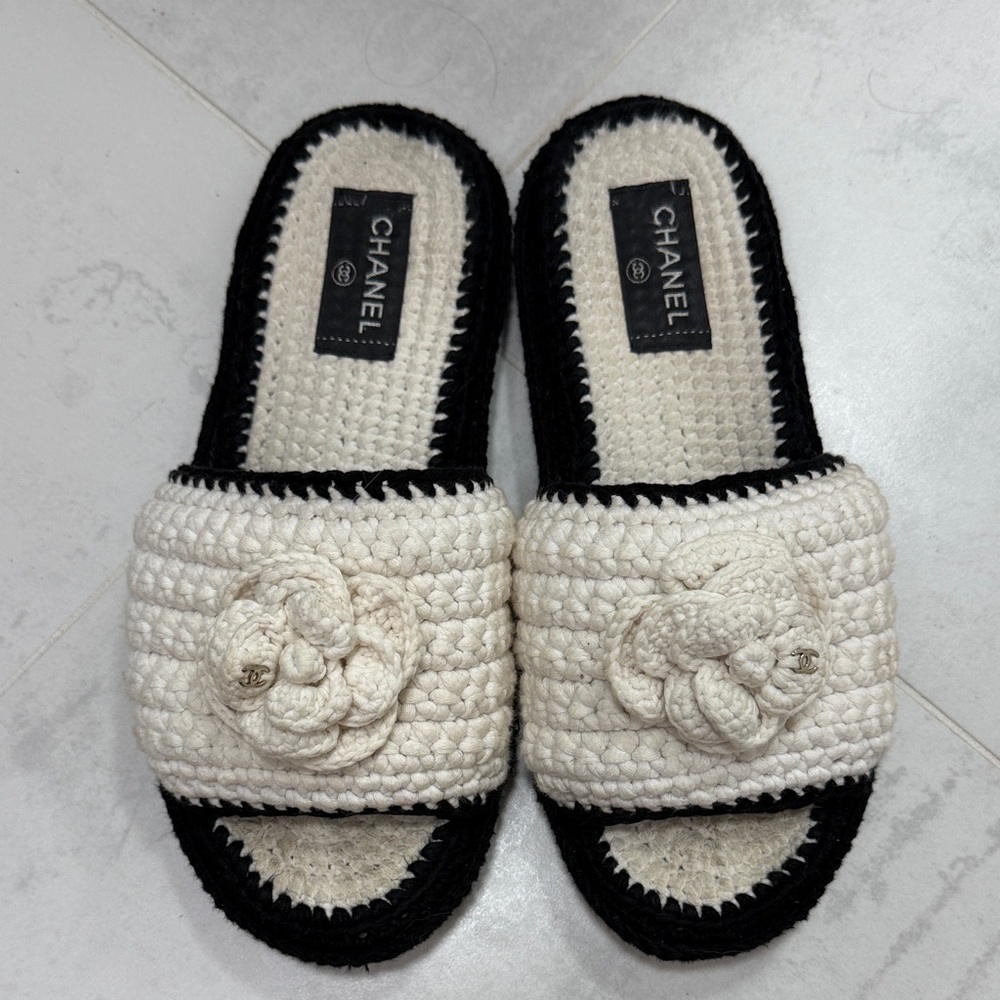 CHANEL Women's Black and Cream Crochet Slippers size 9